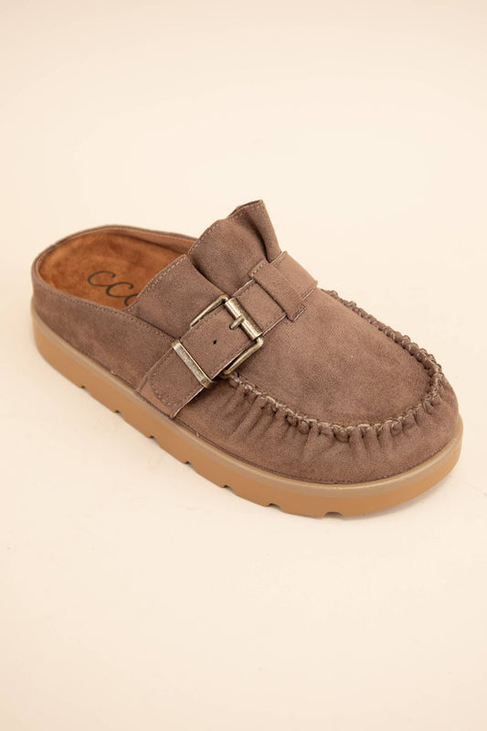RUFFLE SLIP-ON MOCCASIN MULE